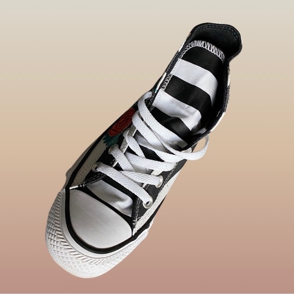 Chuck Taylor Converse All Stars Size 4.5 Mens and 6.5 Womens *NEW* - Picture 3 of 4